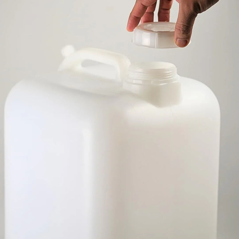 FastRack Hedpak 5 Gallon HDPE container in bulk pack, durable plastic storage container with secure lid.
