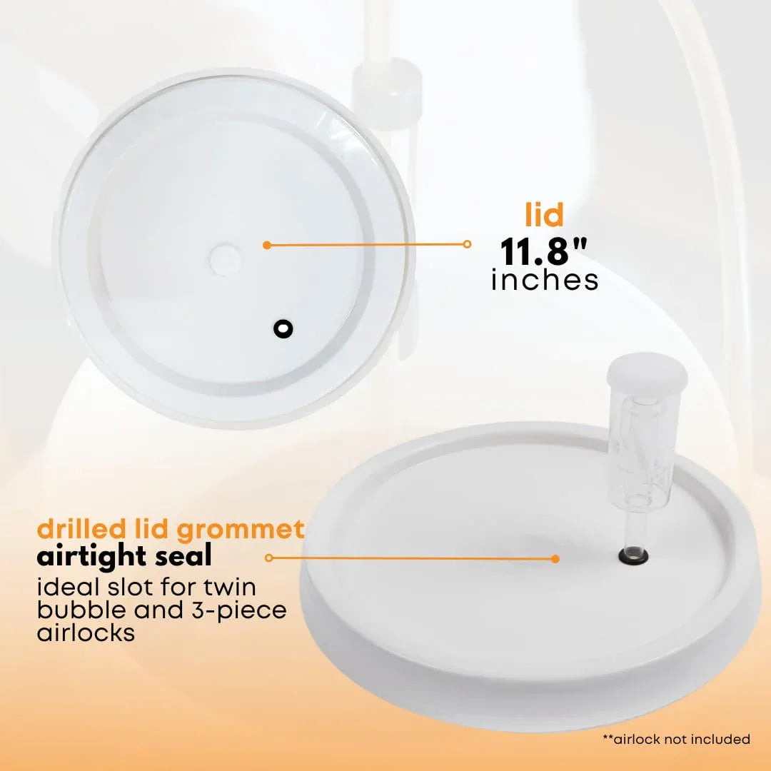 FastRack 6.5-gallon fermentation bucket lid made of durable plastic, designed to fit fermentation buckets for home brewing.