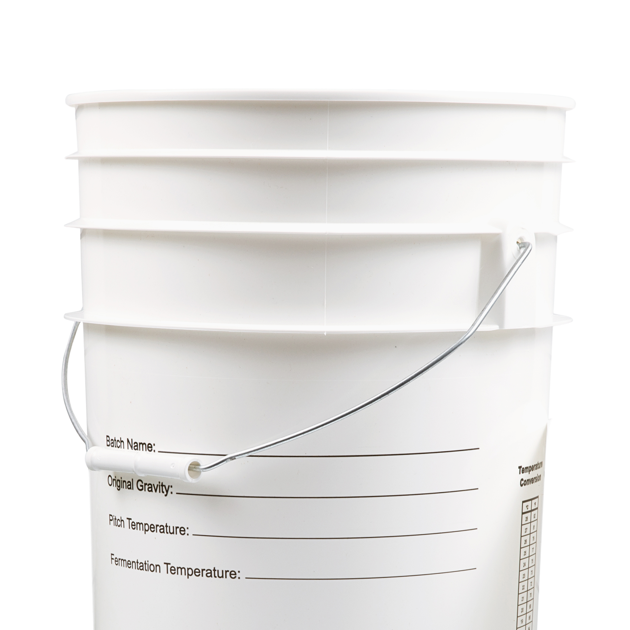 FastBrewing 6.5-gallon fermentation bucket with lid for homebrewing and winemaking, durable plastic fermentation container.