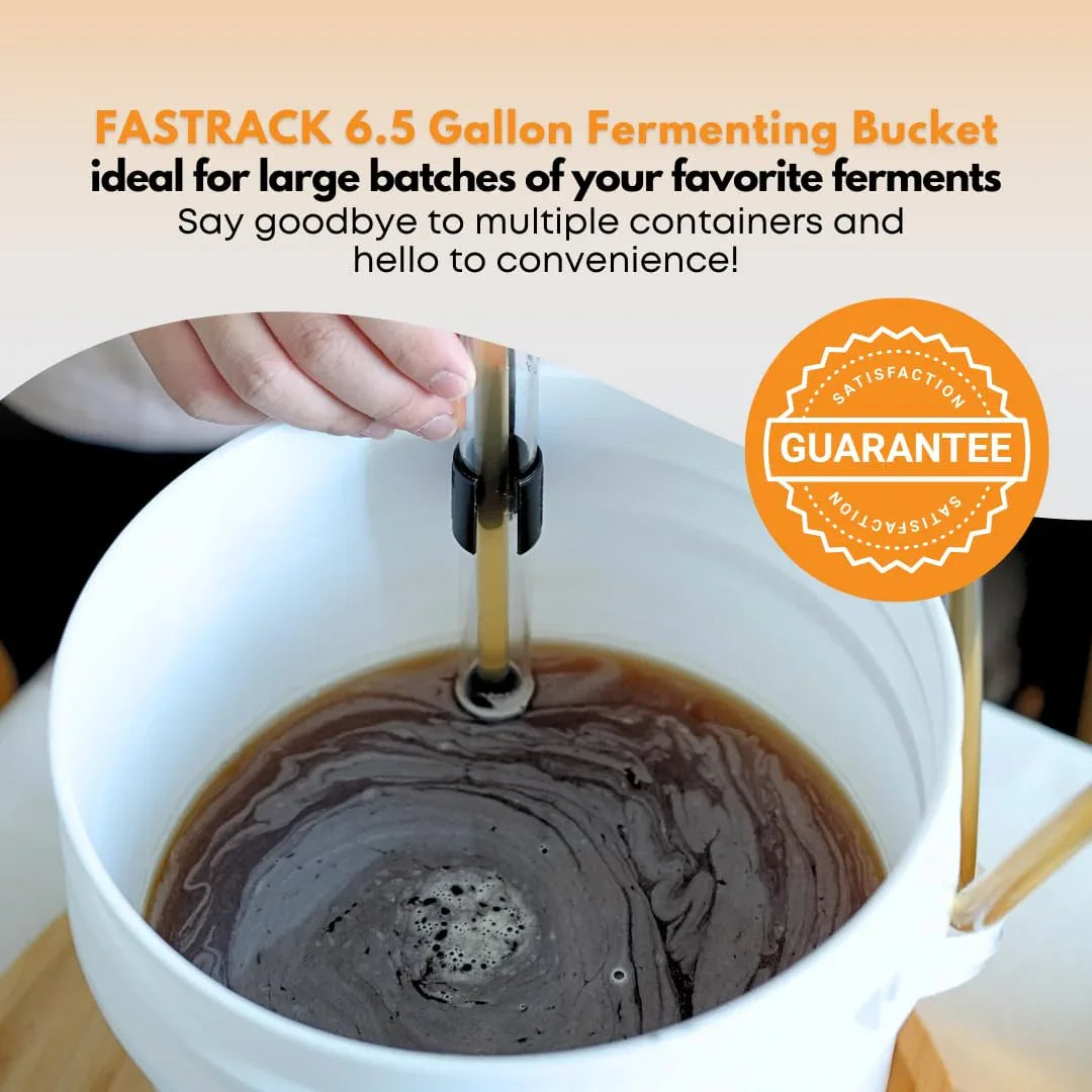 FastRack 6.5-gallon fermentation bucket with lid, durable plastic fermenting container for home brewing and fermentation projects.