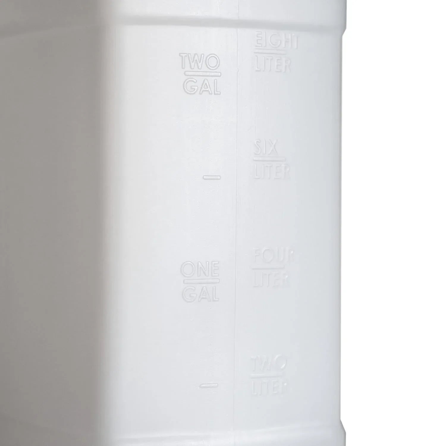 FastRack 2.5-gallon Hedpak with screw cap, clear plastic container for storage or transportation purposes.